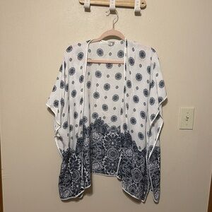 Do Everything In Love Anthropologie Kimono‎ Topper Blue & White One Size